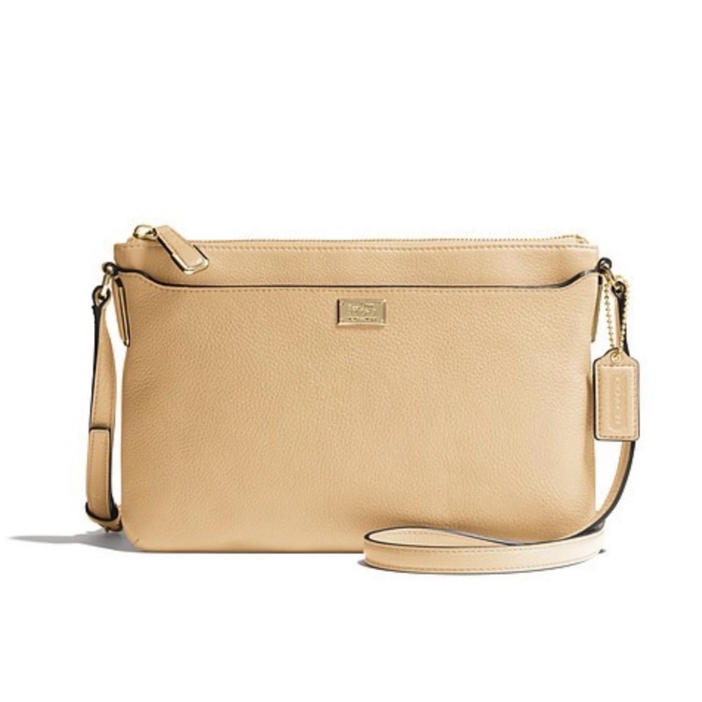 Coach Madison Leather East West Swingpack Tan EUC